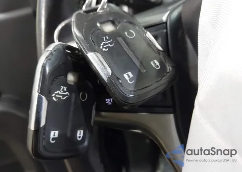 2019 Chevrolet Silverado 1500 Rst z USA, uszkodzony, nr VIN 1GCRYEED1KZ269728